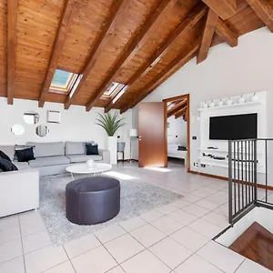  Apartment Casacamelia 35, 3 Bdrm With View